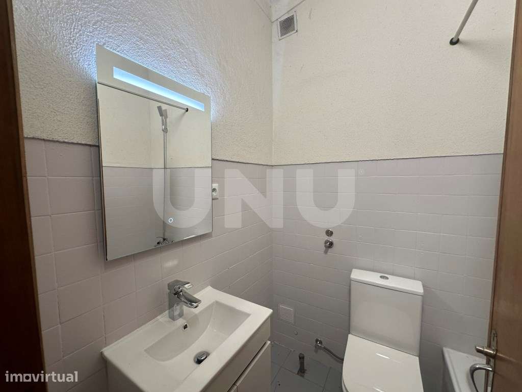 Apartamento T4 com Terraço e Logradouro - Zona Histórica-19