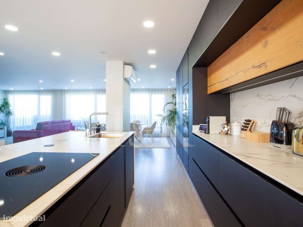 Apartamento T4 duplex com terraço e garagem no Montijo-16