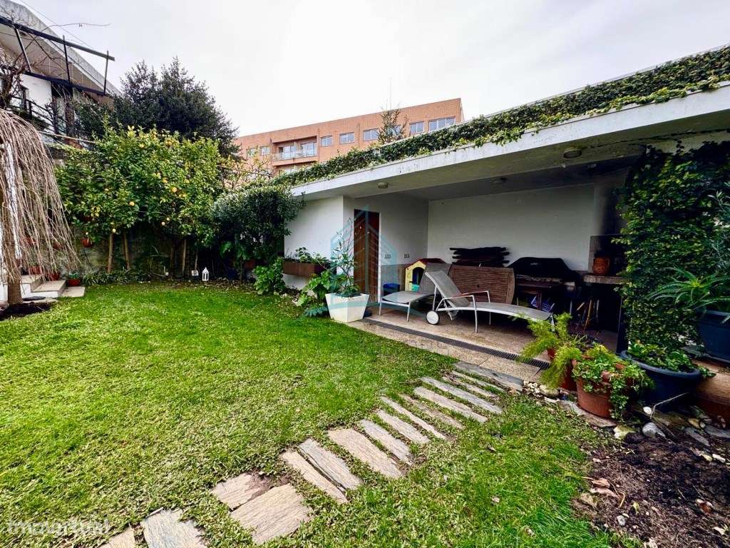 Moradia T4 com Piscina na cobertura-52