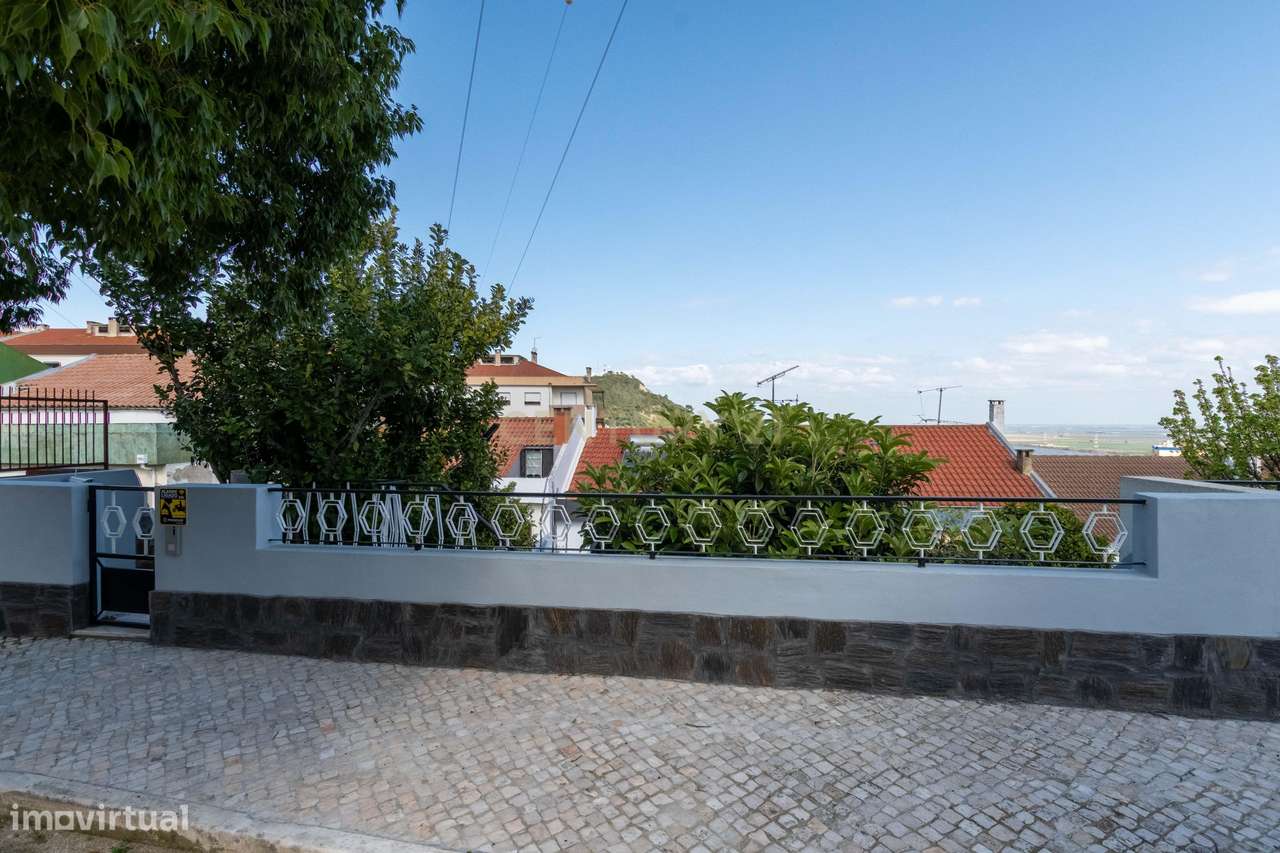 Oportunidade Única no Bom Retiro – Moradia de Sonho com Piscina, Jardi - Grande imagem: 5/52