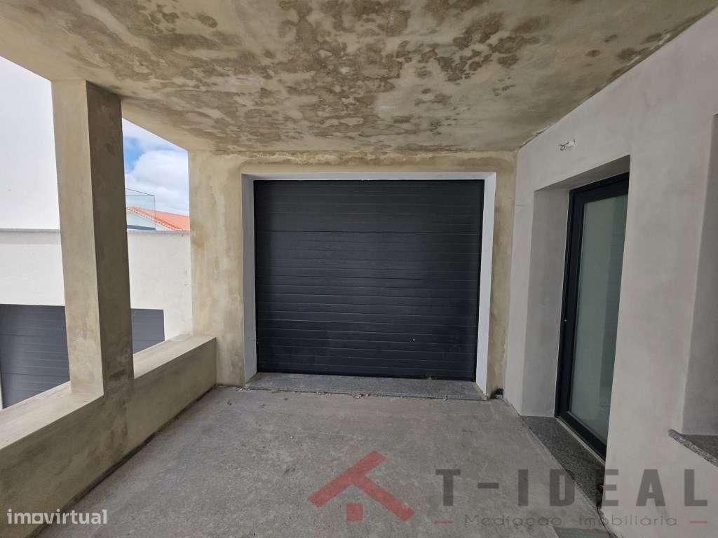 Moradia T4 Moderna na Lourinhã-29