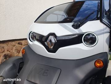 Second hand Renault Twizy 9 900 EUR 2 200 km Autovit