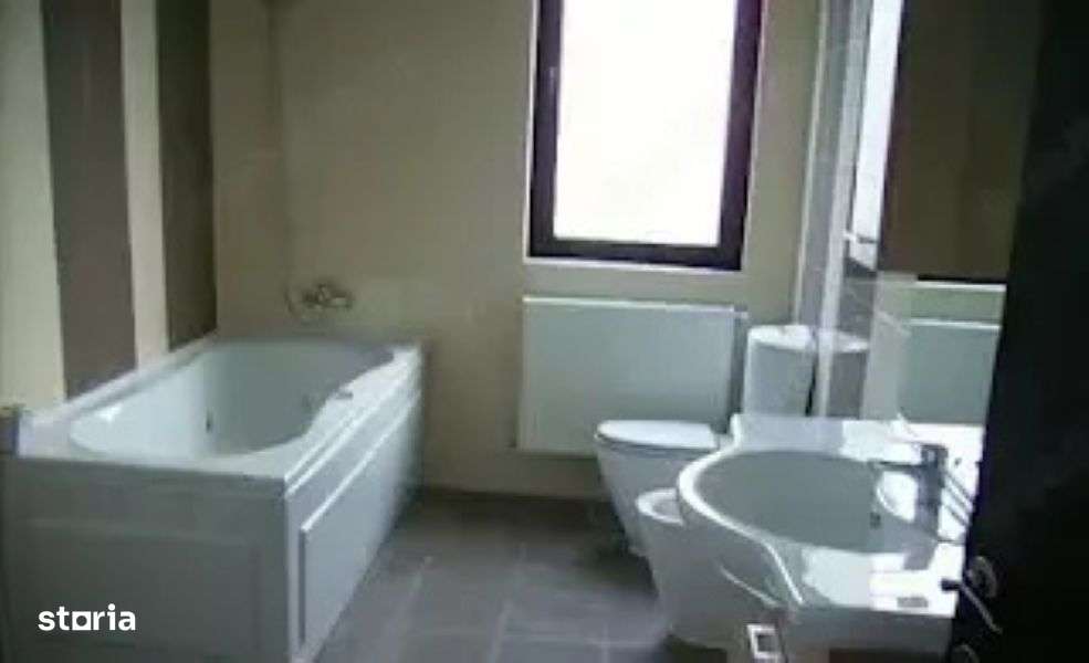 Vila de inchiriat Pipera Porsche Romania in spate la Cortina North - Imagine principală: 4/7