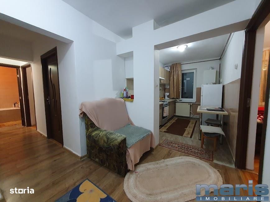 Apartament cu 3 camere cartierul Tudor etaj 4