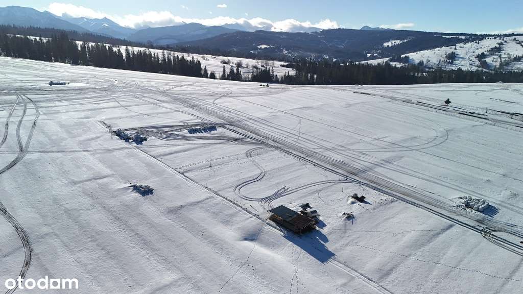 Działka budowlana z dala od zabudowań-1