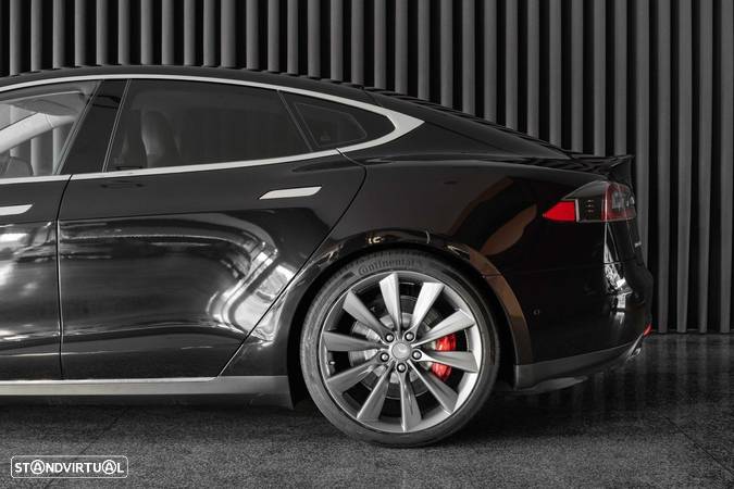 Tesla Model S P85D - 8