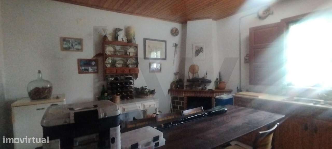 Venda de Quinta com Moradia e Armazém em Alcoentre . Azambuja . Lisboa-3