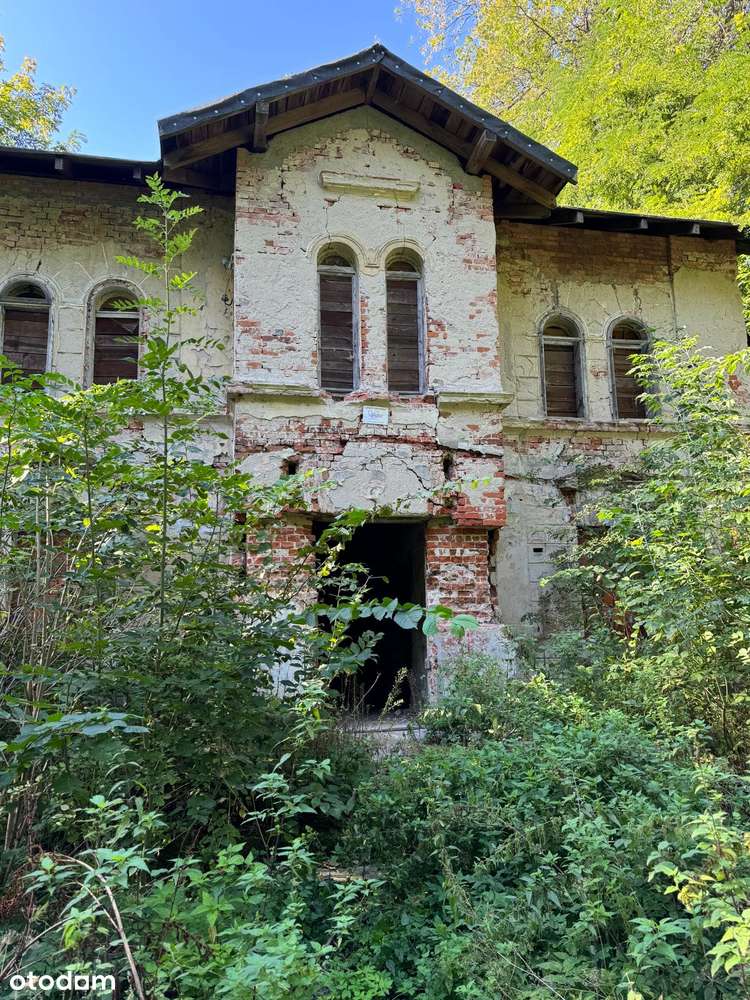 Historyczny Dworek w Łukomiu-1
