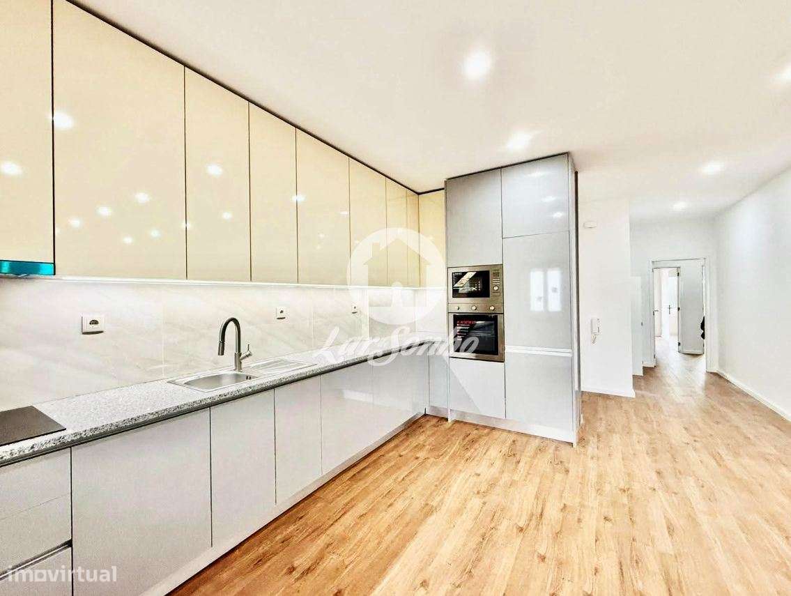 Apartamento T3, totalmente renovado, com Box, Águas Santas, Maia - Grande imagem: 2/22