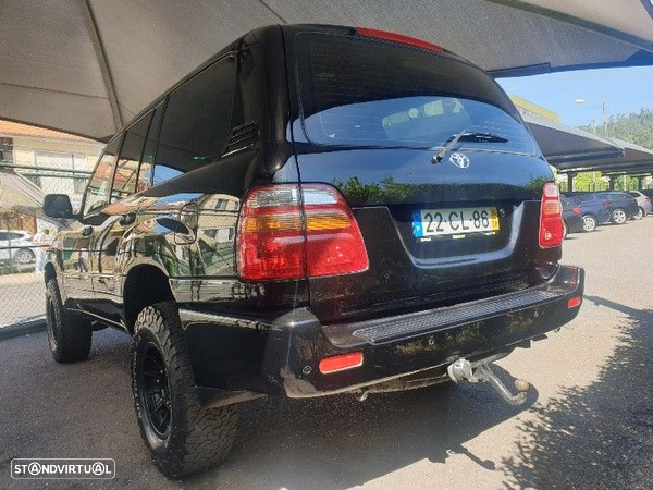 Toyota Land Cruiser - 8