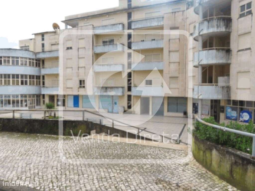 Loja com 334 m² + 3 Estacionamentos | Centro de Miranda do Corvo - ... - Grande imagem: 3/20