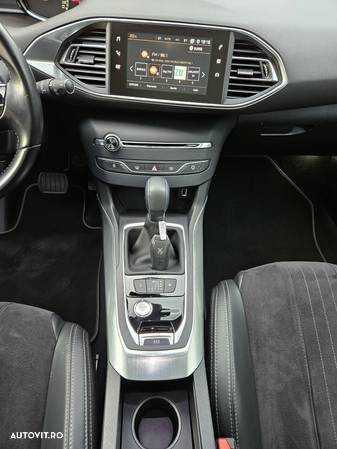 Peugeot 308 BlueHDi FAP 120 EAT6 Stop&Start Allure - 21