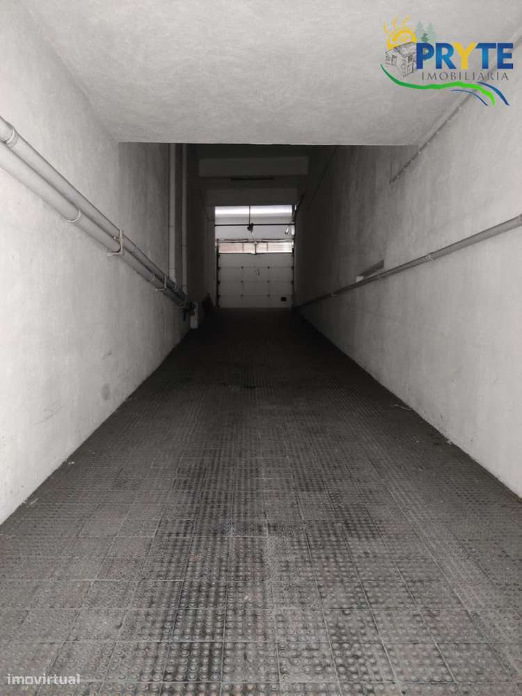 Apartamento T1+1 situado em Campolide-8