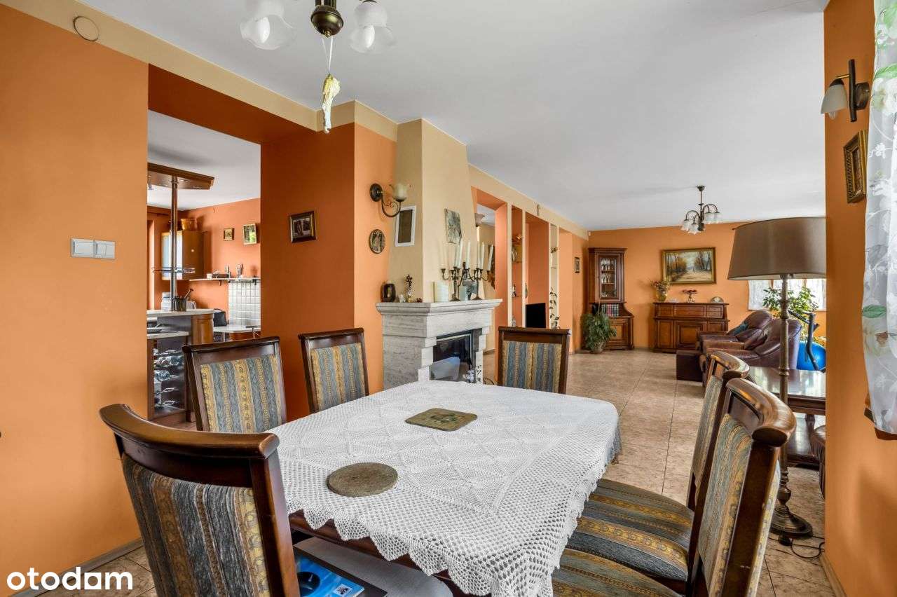 Przestronny dom z zagospodarowaną działką-6