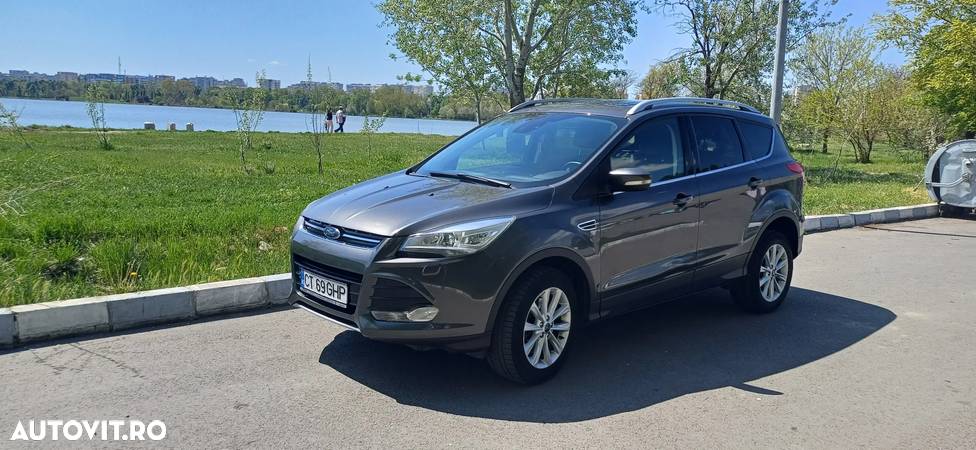 Ford Kuga 2.0 TDCi 4WD Powershift Titanium - 1