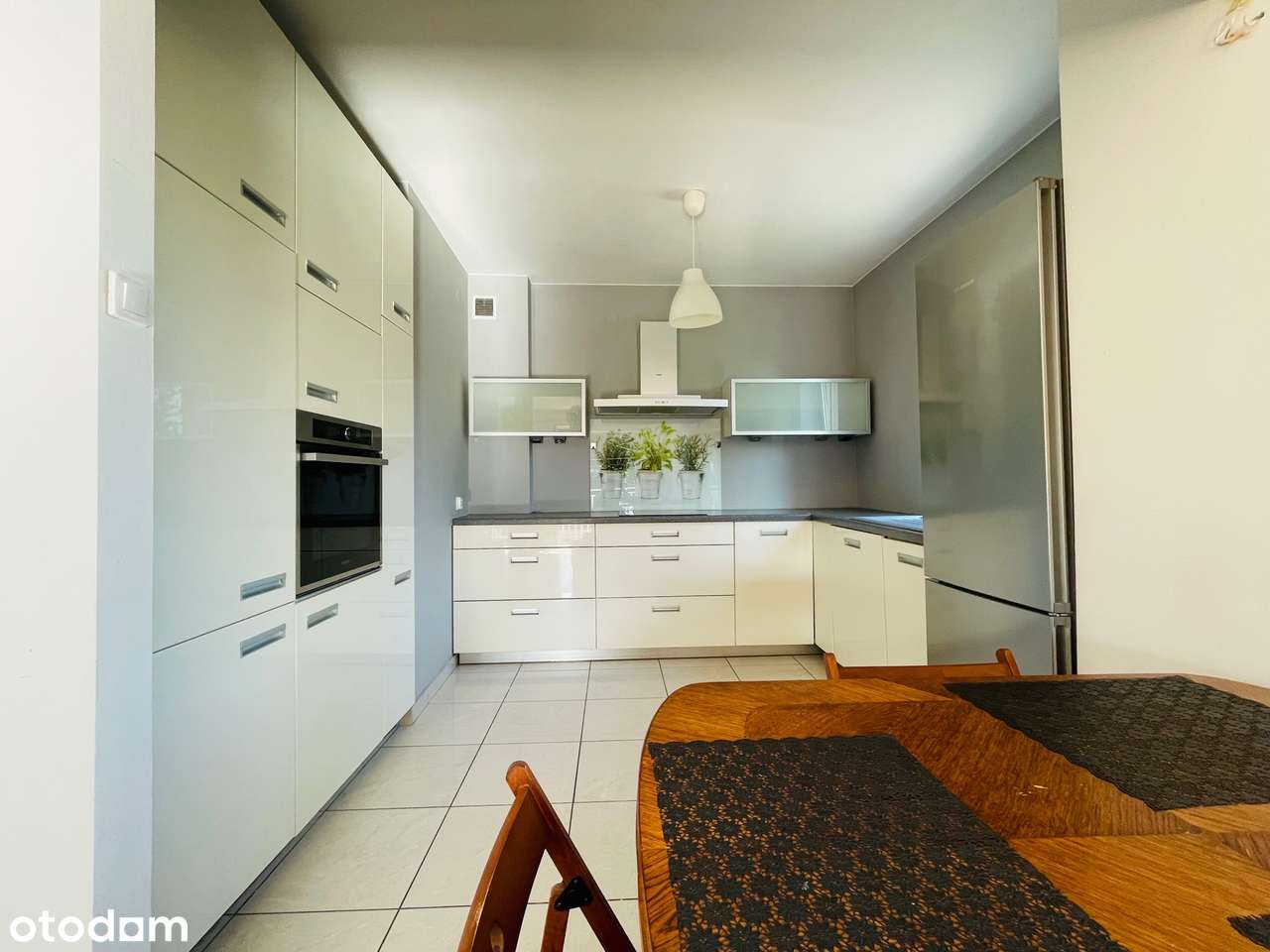 3-pokojowe mieszkanie na zamkniętym osiedlu, balkon, ogród, parking - Pełny obrazek: 4/16