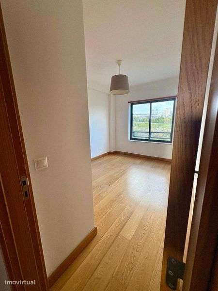 T3 para arrendamento - Condomínio Privado c/ Piscina | Serra Carnaxide - Grande imagem: 5/12