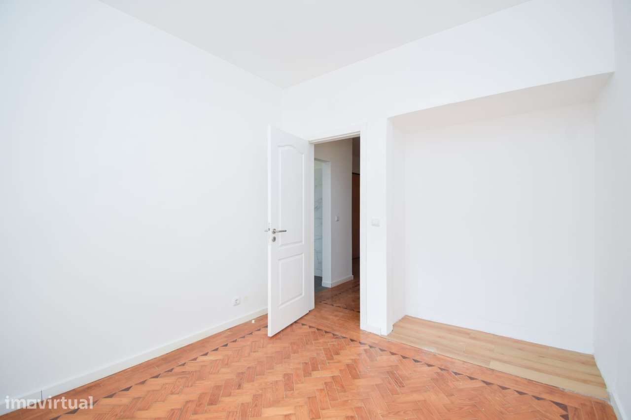 Apartamento T2 à venda em Lisboa-10