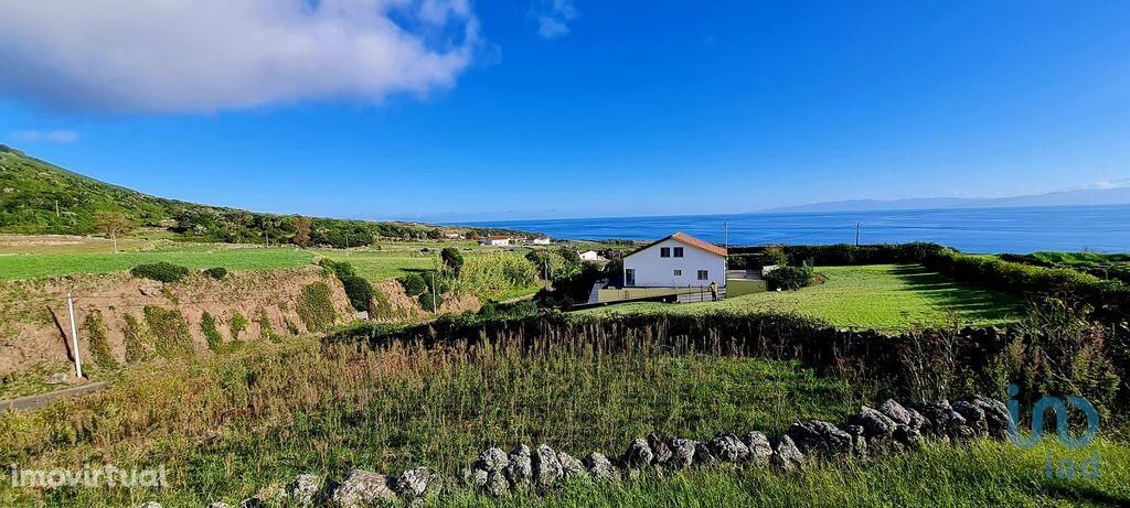 Terreno em Açores de 746,00 m2
