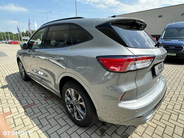 Ford Kuga 1.5 EcoBoost FWD ST-Line - 10