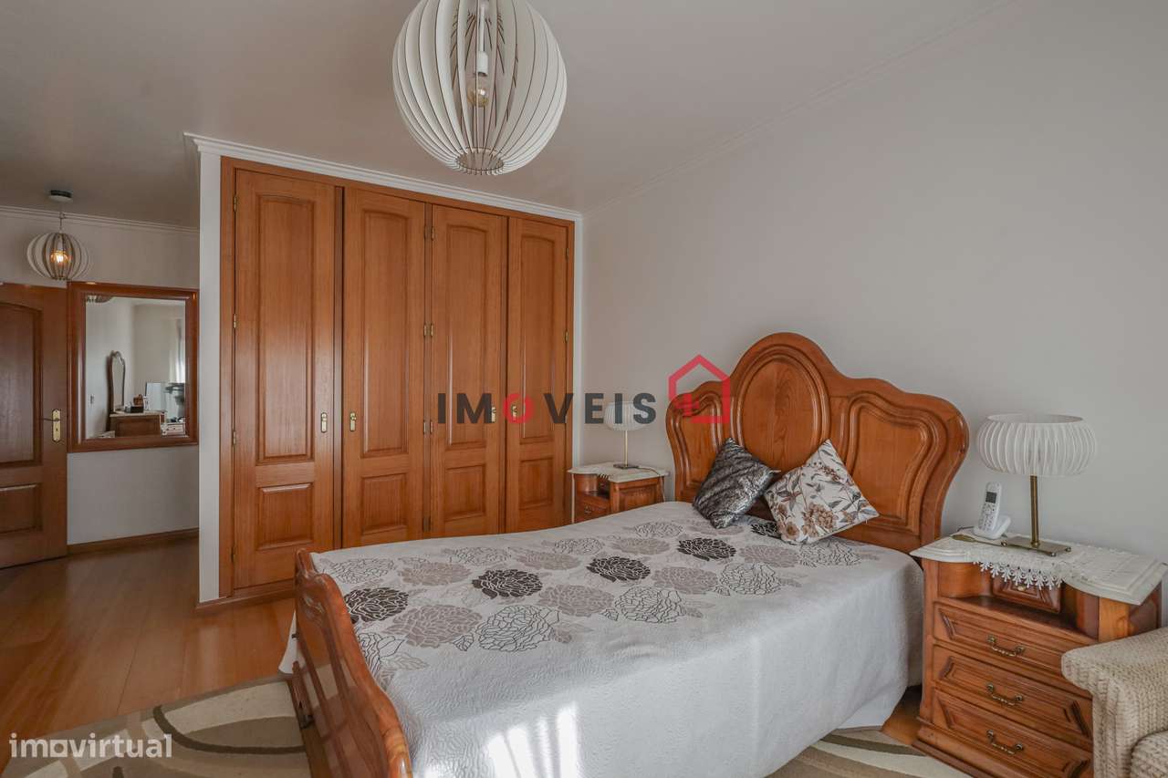 Apartamento T3 com Suíte, Garagem Fechada e Lugar de Garagem – Mari...-11