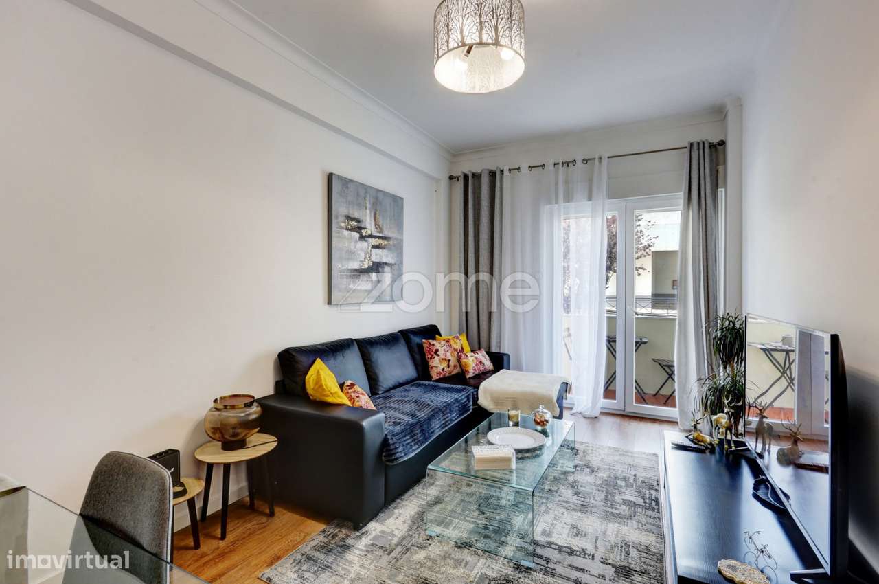 Apartamento T2 Renovado e Mobilado | Monte Abrãao, Queluz - Grande imagem: 1/33