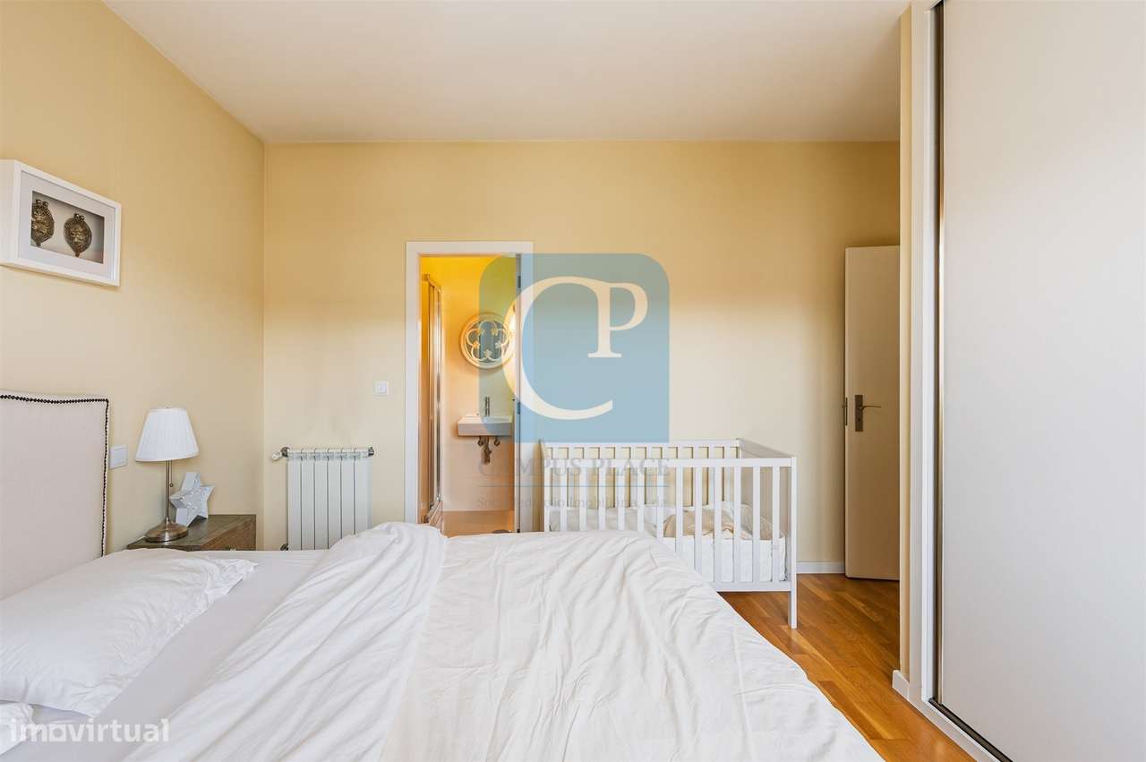 Apartamento T2 com lugar de garagem de arrumos nos Caulinos-19