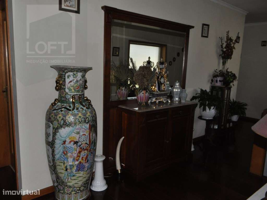 Moradia V4 em Candoso S.Santiago e Mascotelos-8