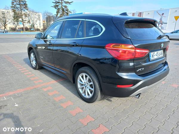 BMW X1 sDrive18d Business Edition - 3