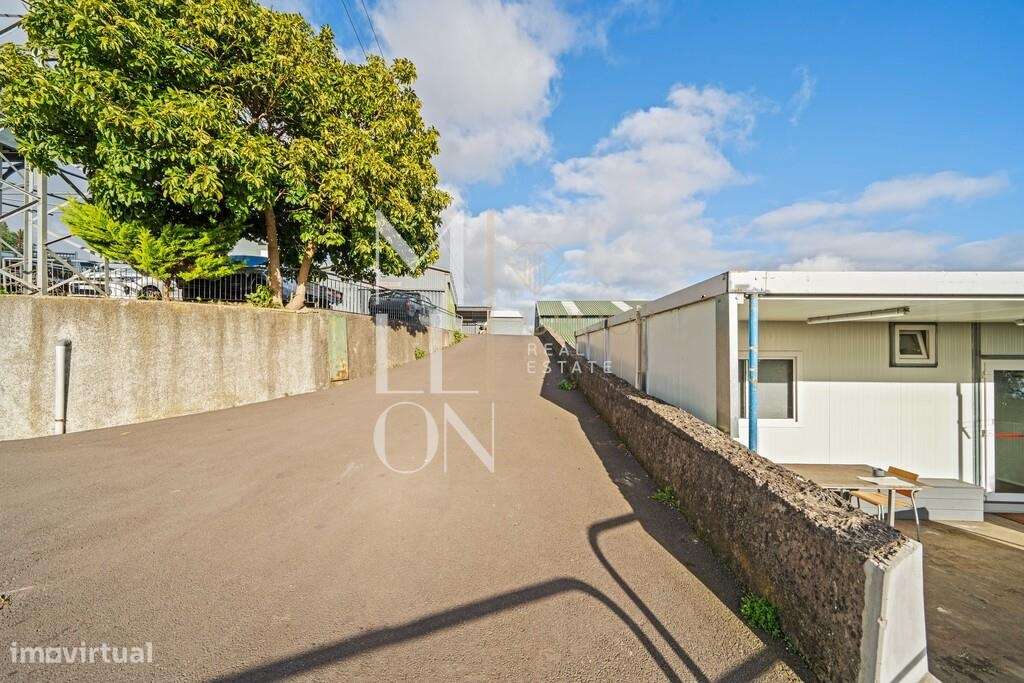 Oportunidade de Investimento Industrial - lote 7.290 m2 com 1.595 m2 d-59