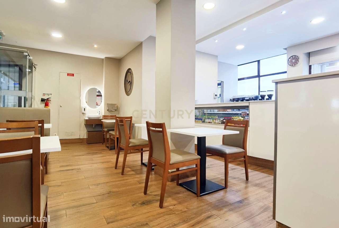 Café e snack-bar I Esplanada I Centro de Paredes I Trespasse - Grande imagem: 2/22