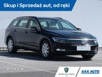 Volkswagen Passat - 2