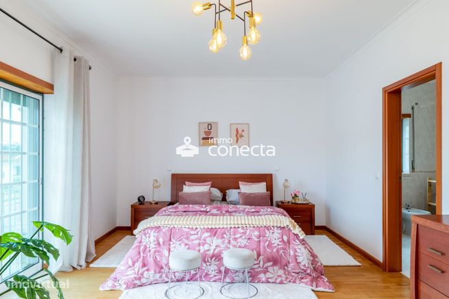 Moradia Geminada T4 com churrasqueira na Marinha Grande - Leiria-41