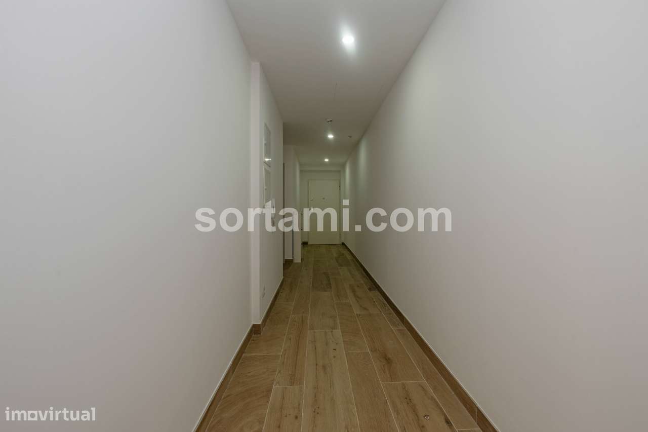 Apartamento T0+2 Venda em Cedofeita, Santo Ildefonso, Sé, Miragaia, Sã-12