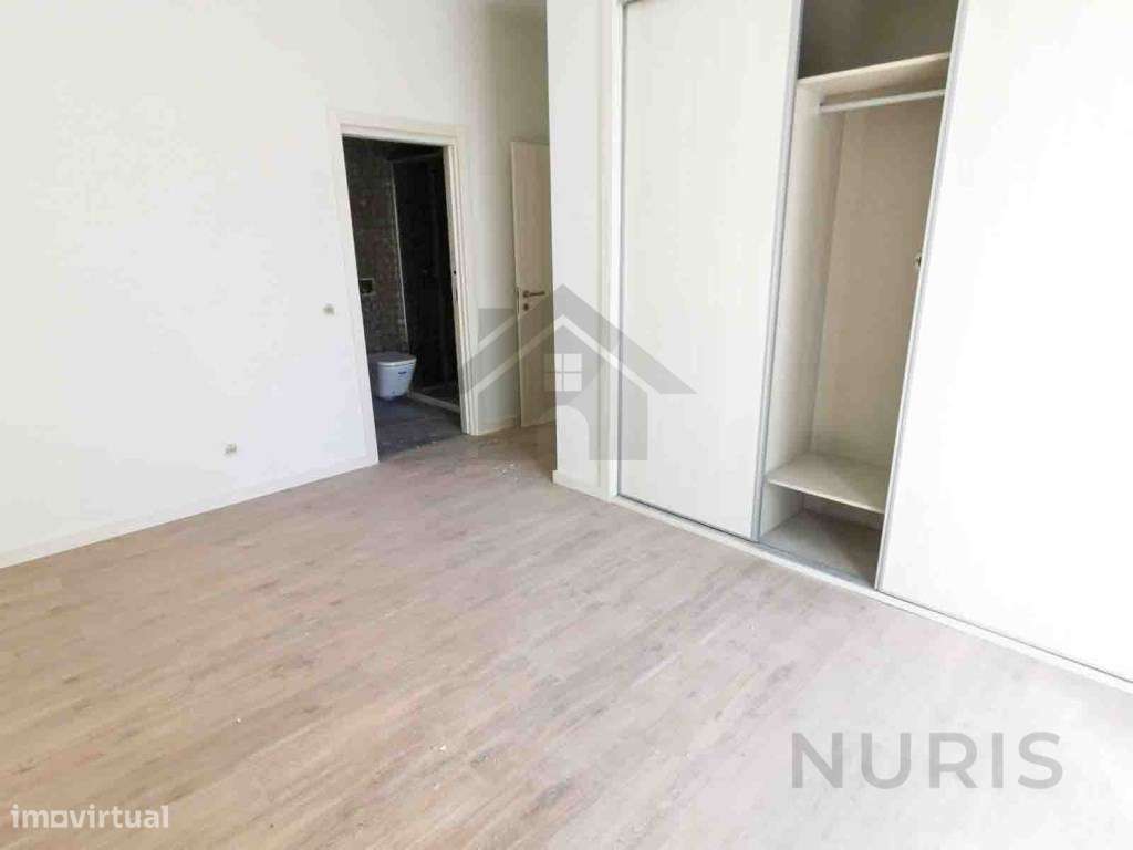 Apartamento T4 para Venda em Portimão-4