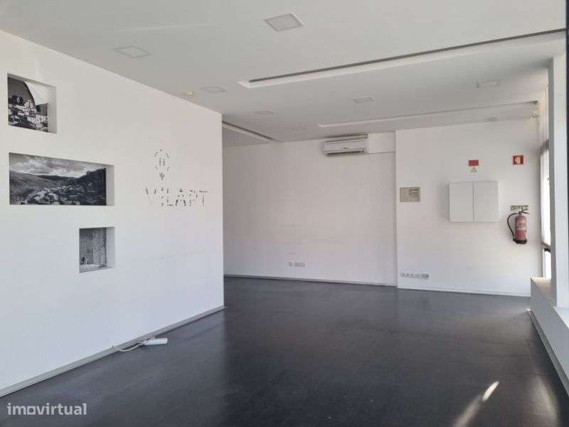 Loja Centro Lousã com boas  montras - Grande imagem: 5/6