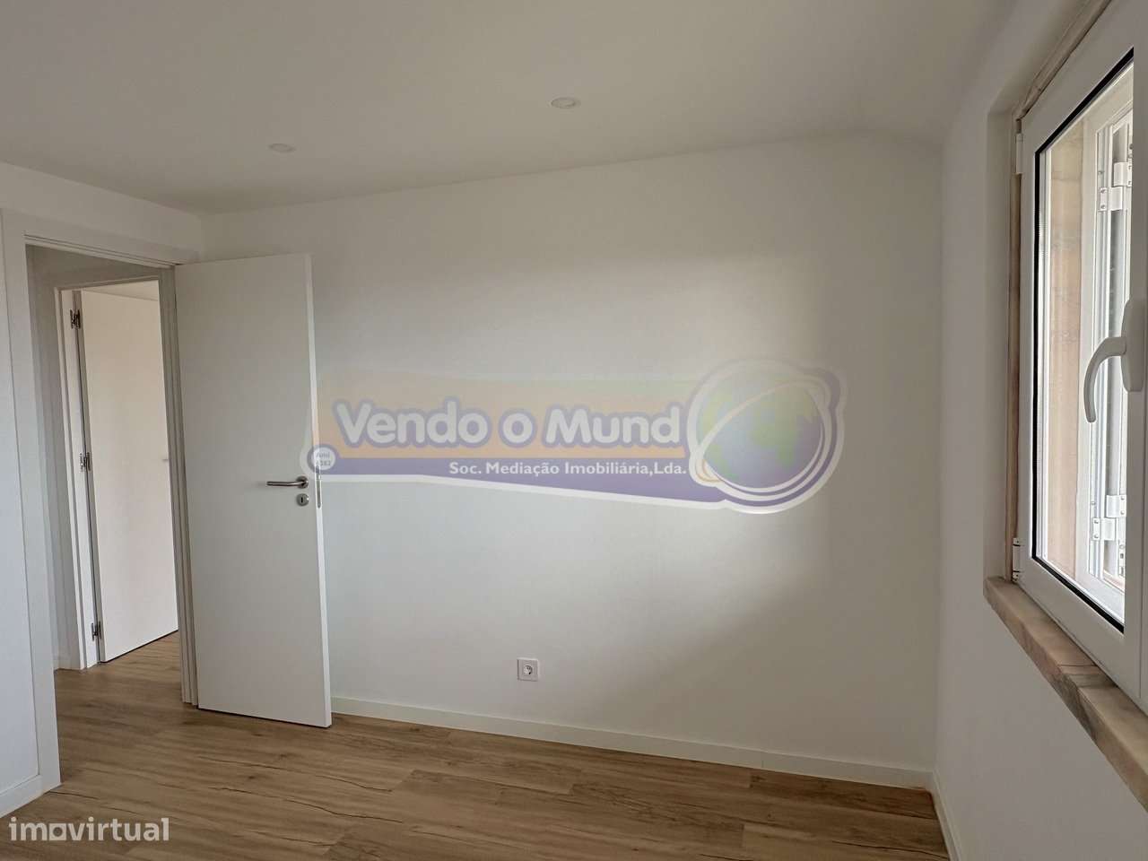 Apartamento T2 em S. João da Talha (LXLR039) - Grande imagem: 3/18