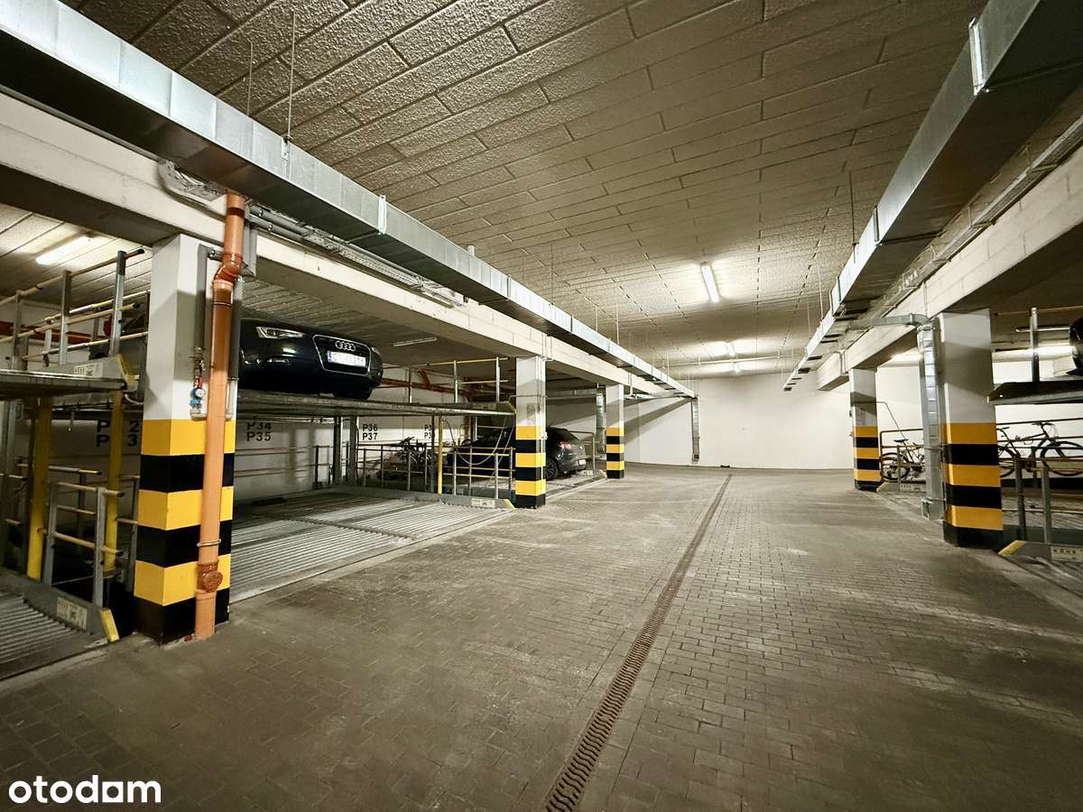 Miejsce w hali garażowej na platformie, Bydgoska 56-2