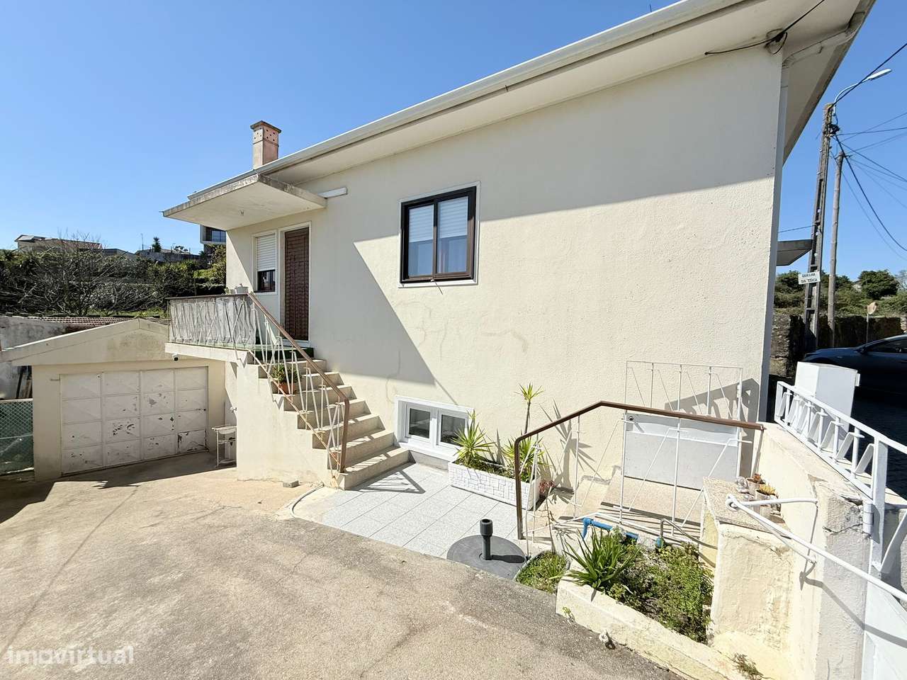 Moradia T3 | Box 2 Carros | Jardim | Exclusivo-16