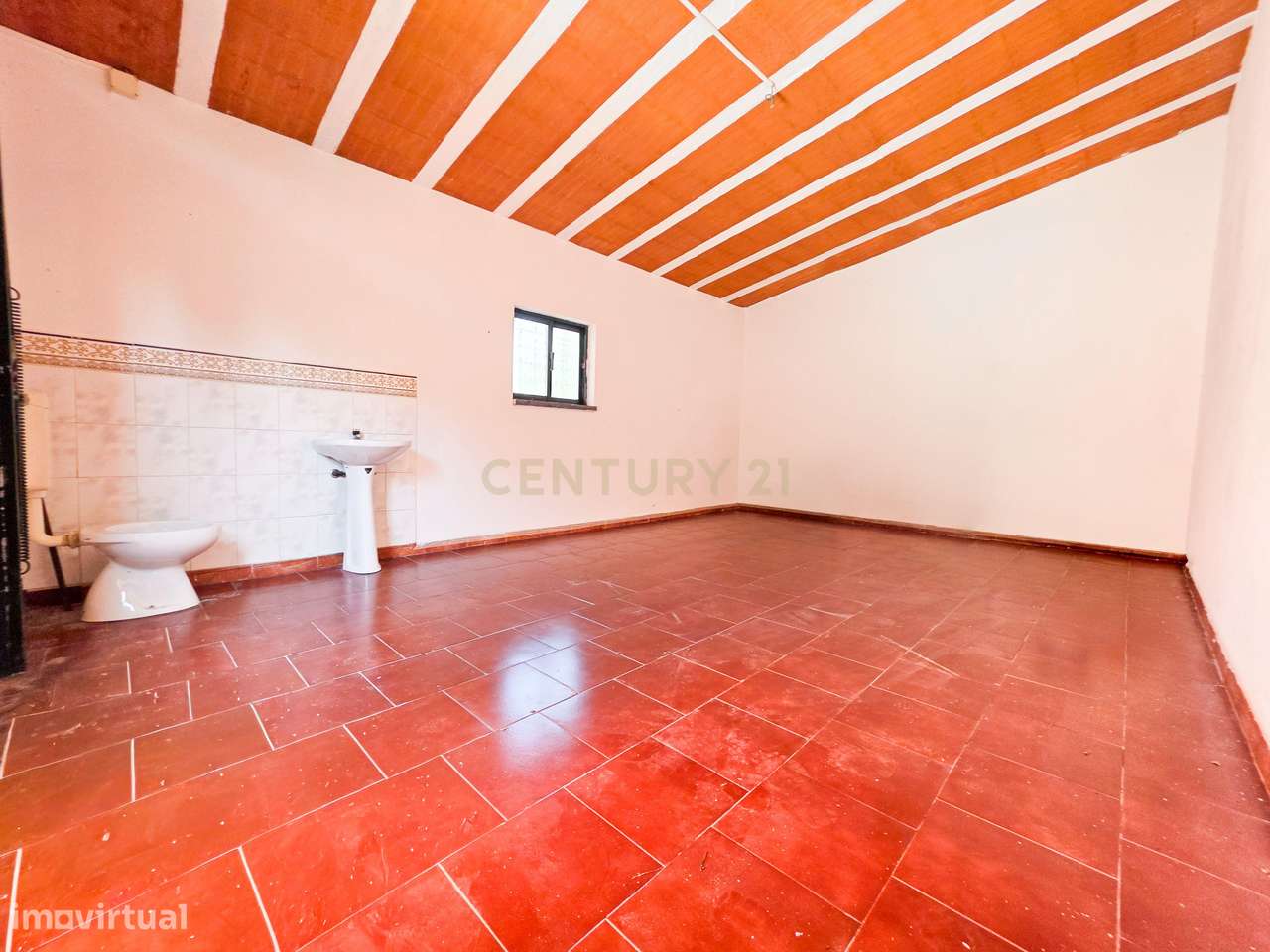 Moradia T3 + Loja em Fernão Ferro, Seixal - Oportunidade Única!-58
