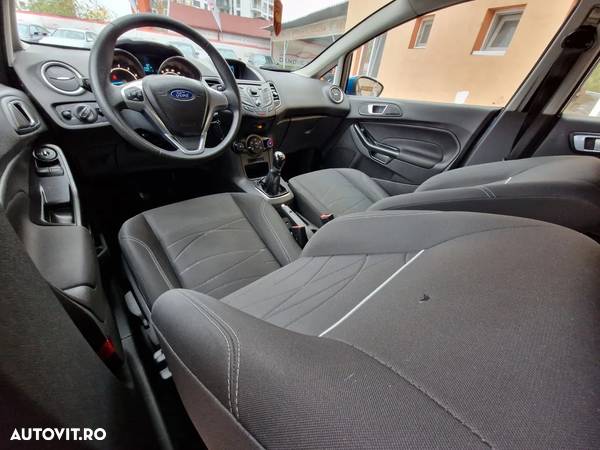 Ford Fiesta 1.25i Ambiente - 14