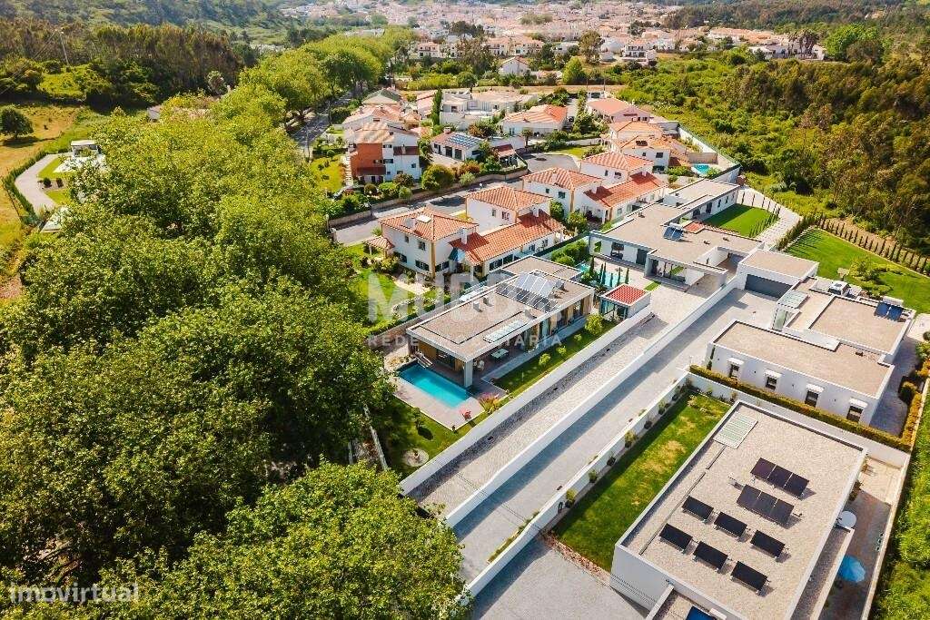 Moradia T3 Premium com Piscina, Jacuzzi e Design Contemporâneo na Foz-56