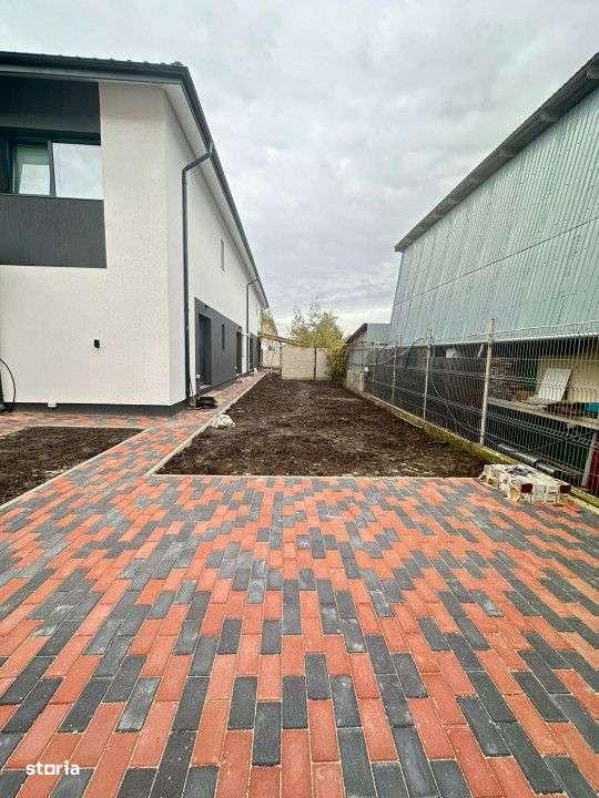 Vanzare Apartament 2 camere+curte 60mp si 2 locuri de parcare-9