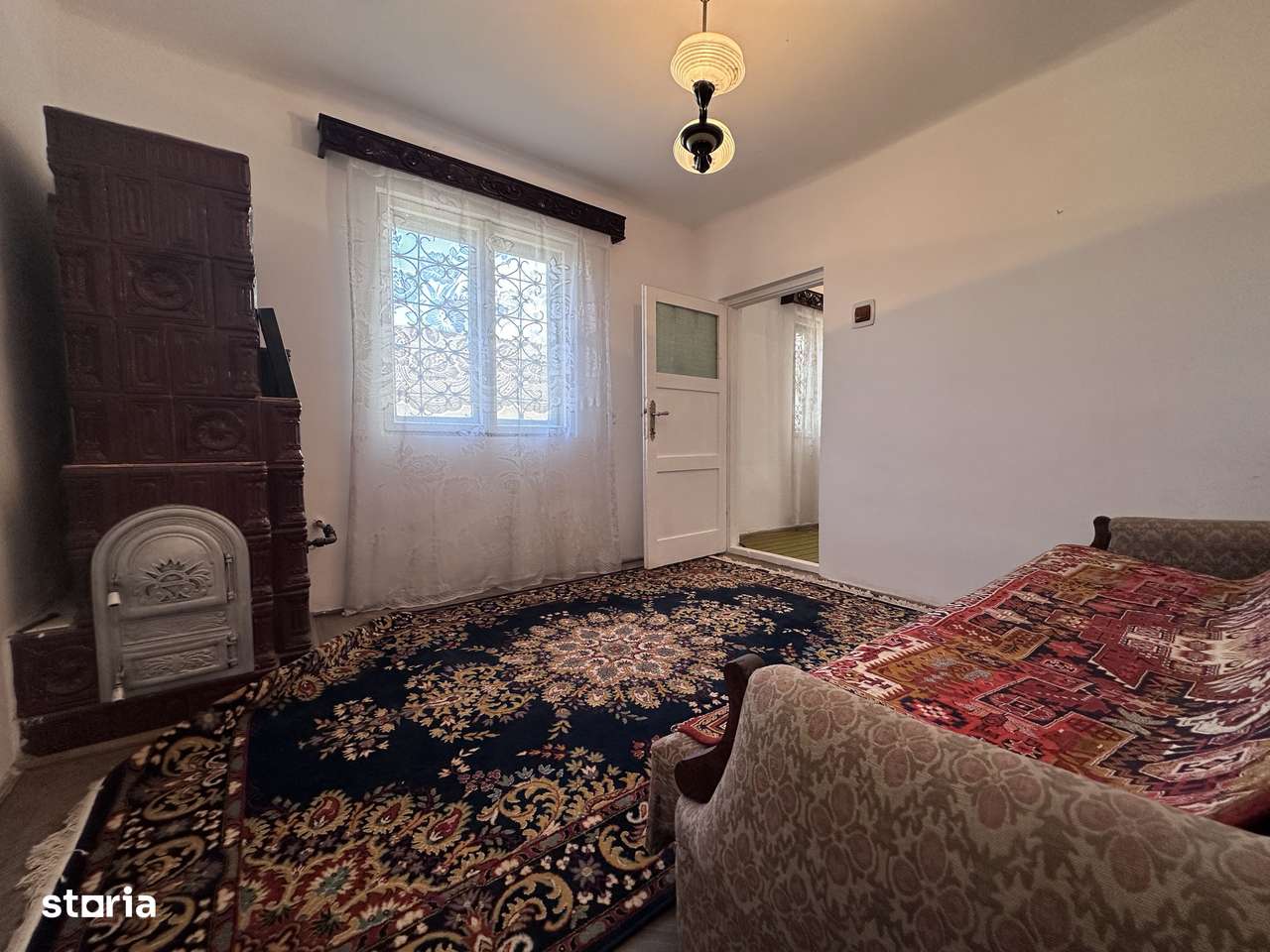 Vanzare casă cu potențial rezidențial și comercial în Pucioasa -441 mp-9