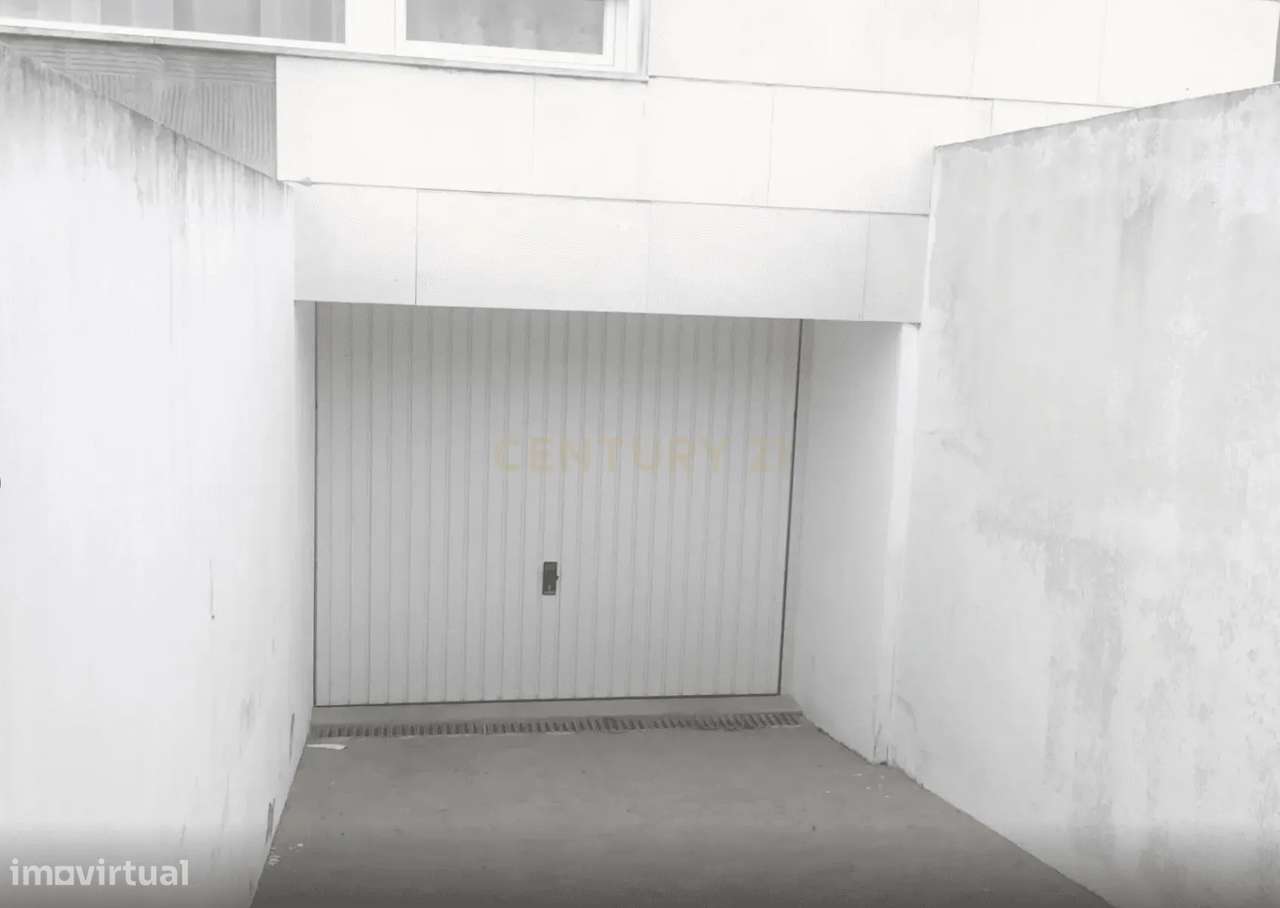 EXCELENTE MORADIA No CABEÇO do ARRAIAL, ÉVORA, com Cave (garagem Grand-9