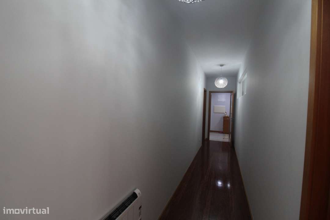 Apartamento T3 em São João de Ver com garagem fechada 3 viaturas-11