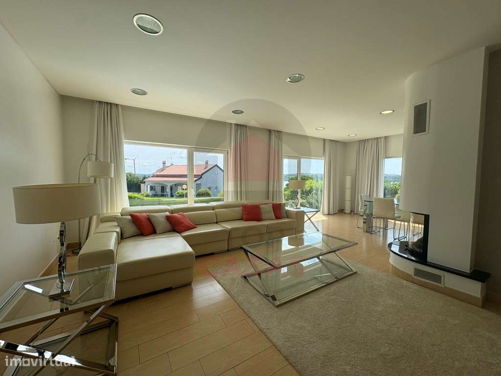 Moradia Contemporânea de Luxo com Vista Deslumbrante sobre a Lagoa ...-29