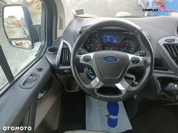 Ford Tourneo Custom - 15