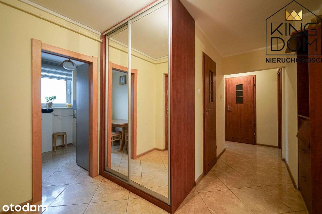 Przestronne 4-pokojowe mieszkanie z balkonem-10