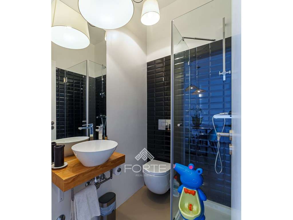 Apartamento T3 Duplex no centro de Espinho-21